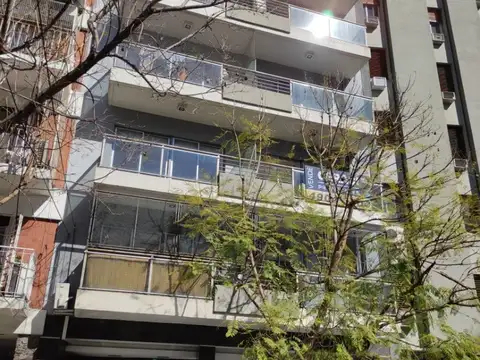 EXC. MONOAMBIENTE,42  mts.entre Formosa y San Irineo, EDESUR incluido en el precio del alquiler