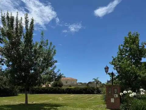Terreno en Venta en Countries y Barrios Cerrados en Pilar, USD 135.000