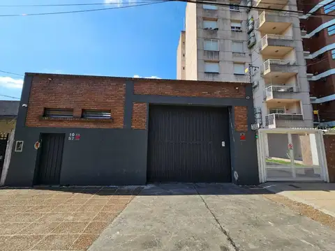 VENTA GALPON SOBRE LOTE APTO DESARROLLO MORON