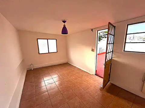 Depto Tipo Casa en Alquiler 50 años