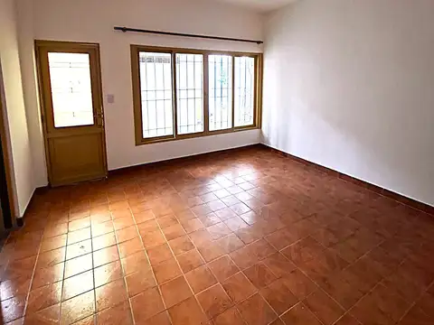 Depto Tipo Casa en Alquiler de 2 dormitorios
