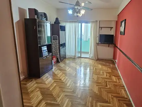 Juan B Alberdi al 1300