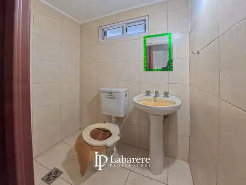 Casa en Venta con 10 cocheras