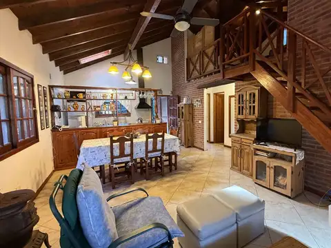 Casa 3 ambientes con 2 baños