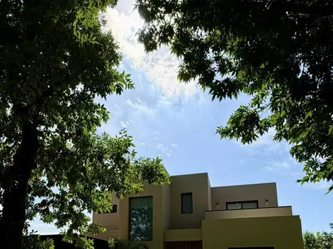 Casa  en Venta en Santa Guadalupe, Pilar del Este, Pilar