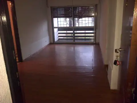 Departamento 5 ambientes con 1 baño