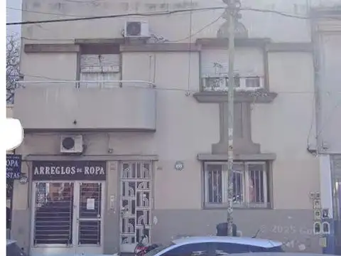 Ideal Inversor  Casa c/ 8 unidades c/Renta Local Y Deptos en Flores u$s 222.000