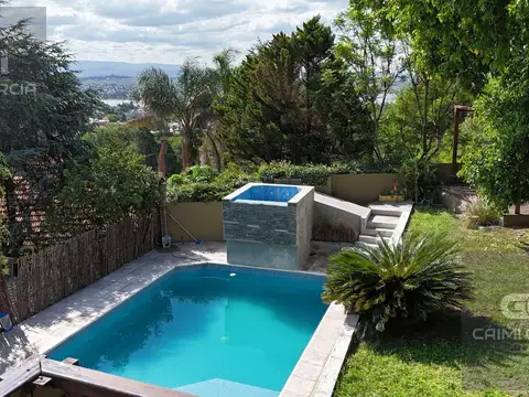 Casa en Venta con 4 cocheras