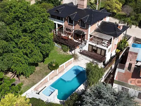 CASA DE CATEGORIA CON VISTA AL LAGO EN VILLA CARLOS PAZ BARRIO LA CUESTA | PHO6336571 | 54258639