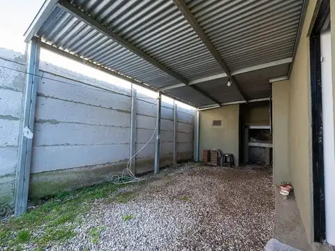 CASA EN VENTA EN PTO. GRAL. SAN MARTIN CON PILETA