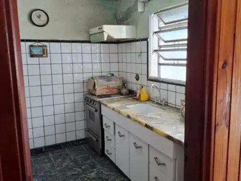 Depto Tipo Casa en Venta en Temperley, USD 55.000