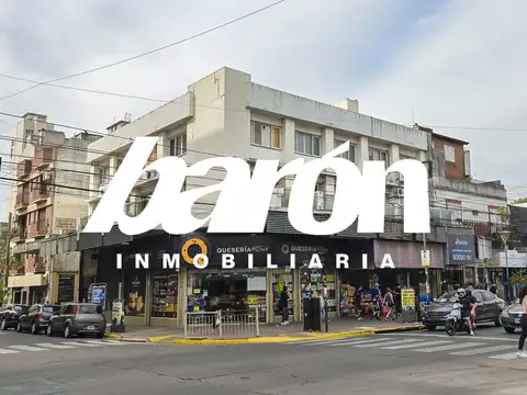 Venta- depto uso profesional  alem 117 - Lomas de Zamora