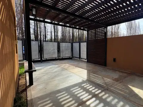 Casa en Venta en Plottier, USD 280.000