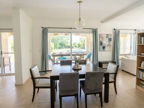 Casa en Venta a la Laguna en San Benito