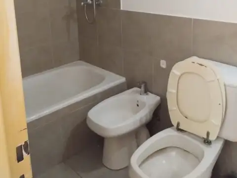 Departamento en Alquiler en Echesortu, $ 400.000