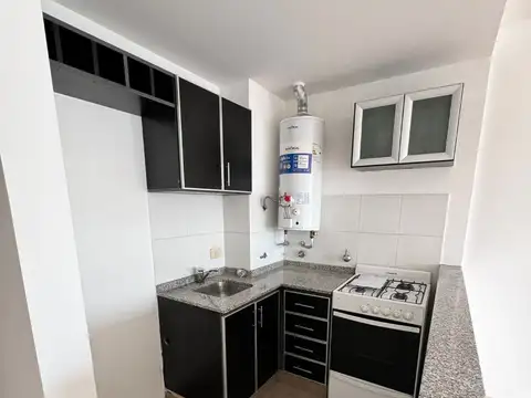 Rodriguez 1254, monoambiente contrafrente, excelente estado 481-5308