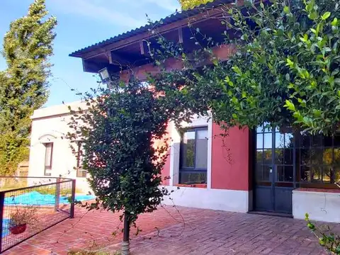 Casa - Salvador Maria Lobos