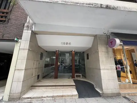 VENTA MONOAMBIENTE AMOBLADO EN RECOLETA C/BALCON