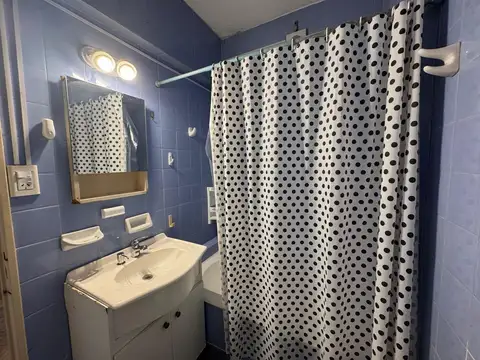 VENTA MONOAMBIENTE AMOBLADO EN RECOLETA C/BALCON