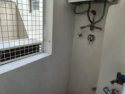 Almagro, alquiler en Lavalle y Salguero, a una cuadra de Universidad Tecnológica Nacional.