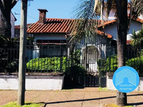 Lote 818 metros! Ramos Mejía  atentos constructores 