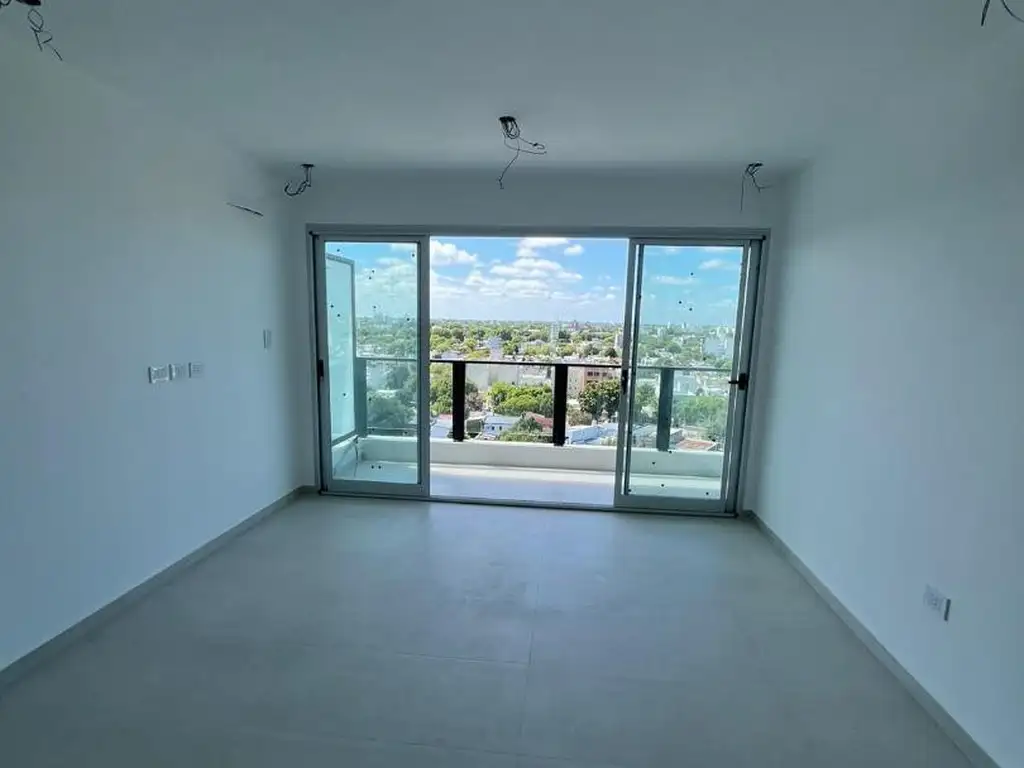 54 1400, Piso 4