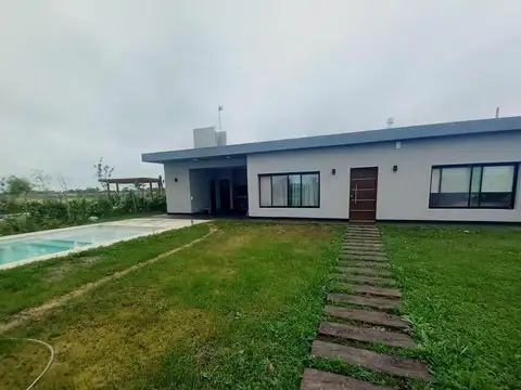 Casa en Venta con 5 cocheras