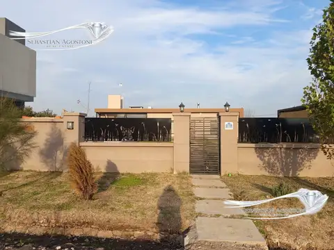 Venta de casa de 2 amb, en Barrio Estilo Campo, en Canning