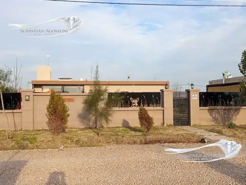 Venta de casa de 2 amb, en Barrio Estilo Campo, en Canning
