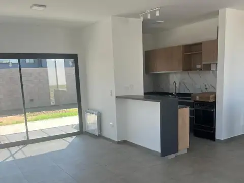 Dúplex a la venta Solares de Manantiales a estrenar