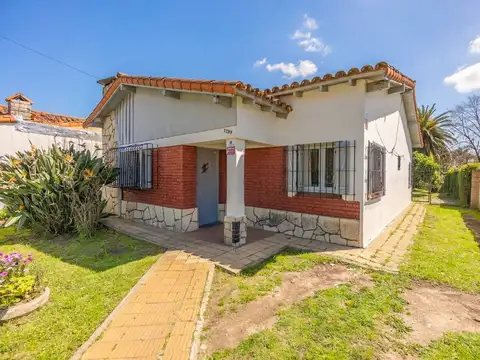 CASA VENTA 2 DORM, BURZACO. ZONA COLEGIOS