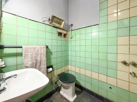 VENTA / PERMUTA Casa 3 dormitorios y local comercial al frente, Barrio Belgrano, Rosario