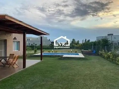 San Alfonso, Pilar del Este, Pilar 100