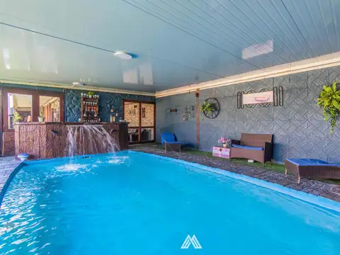 VENTA  Colon - Casa 4 dormitorios, piscina.