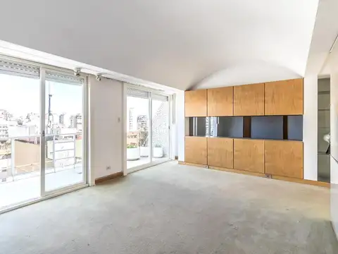 SEMIPISO EN DÚPLEX, 5 AMBIENTES CON ESCRITORIO, COCHERA Y BAULERA   FLORES