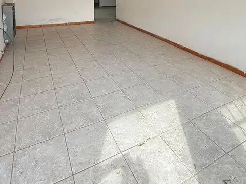 CASA 3 DORMITORIOS + LOCAL