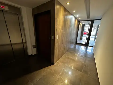 LLERENA 2600, Piso 2