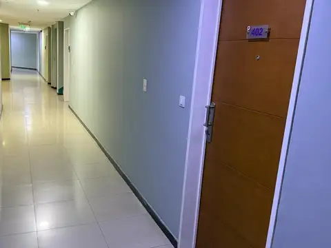 PILAR POINT OFICINA EN VENTA  4to piso