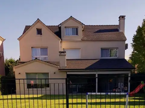 Casa en Venta con cochera