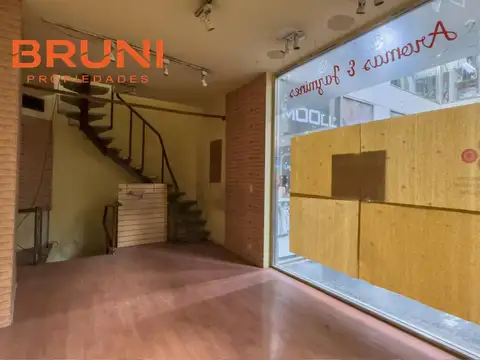 Local en Venta 37 años