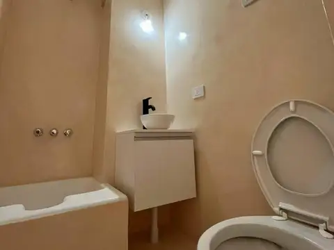 Departamento en Venta en Olivos Vias/Rio, USD 80.000