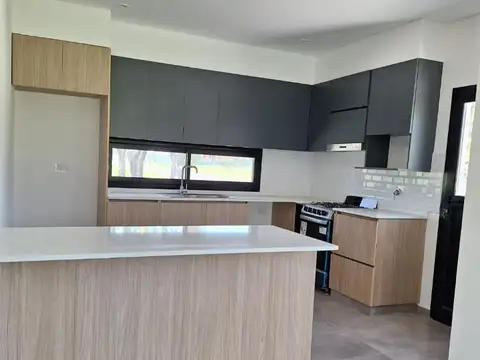 Casa en Venta en Pilar Del Este, USD 186.000