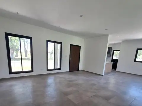 Nev. Casa Interna 4 Ambientes Santa Sofia - Pilar