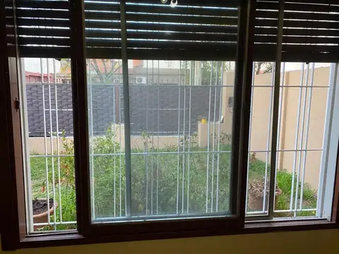 Casa  en Alquiler en El Palomar, Morón, G.B.A. Zona Oeste