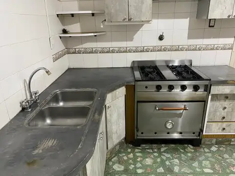 Casa 4 ambientes con 1 baño