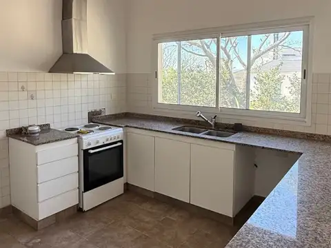 Casa en Alquiler en San Lorenzo Chico, USD 1.200