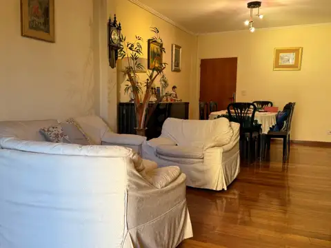 Departamento 5 ambientes con 4 baños