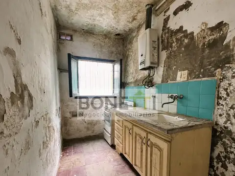 Casa en venta en Mercedes con dos dormitorios, luminosa y excelente ubicación