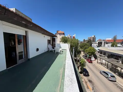 Avenida 3  800