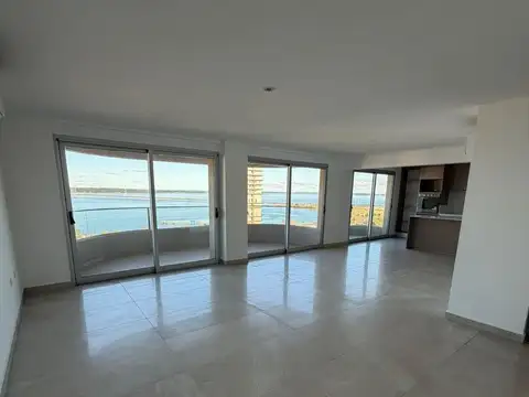 Departamento 4 ambientes con 3 baños